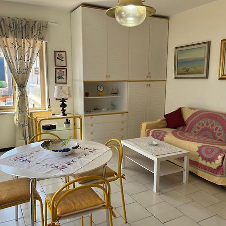 Casa Del Sole Lejlighed Letojanni Eksteriør billede